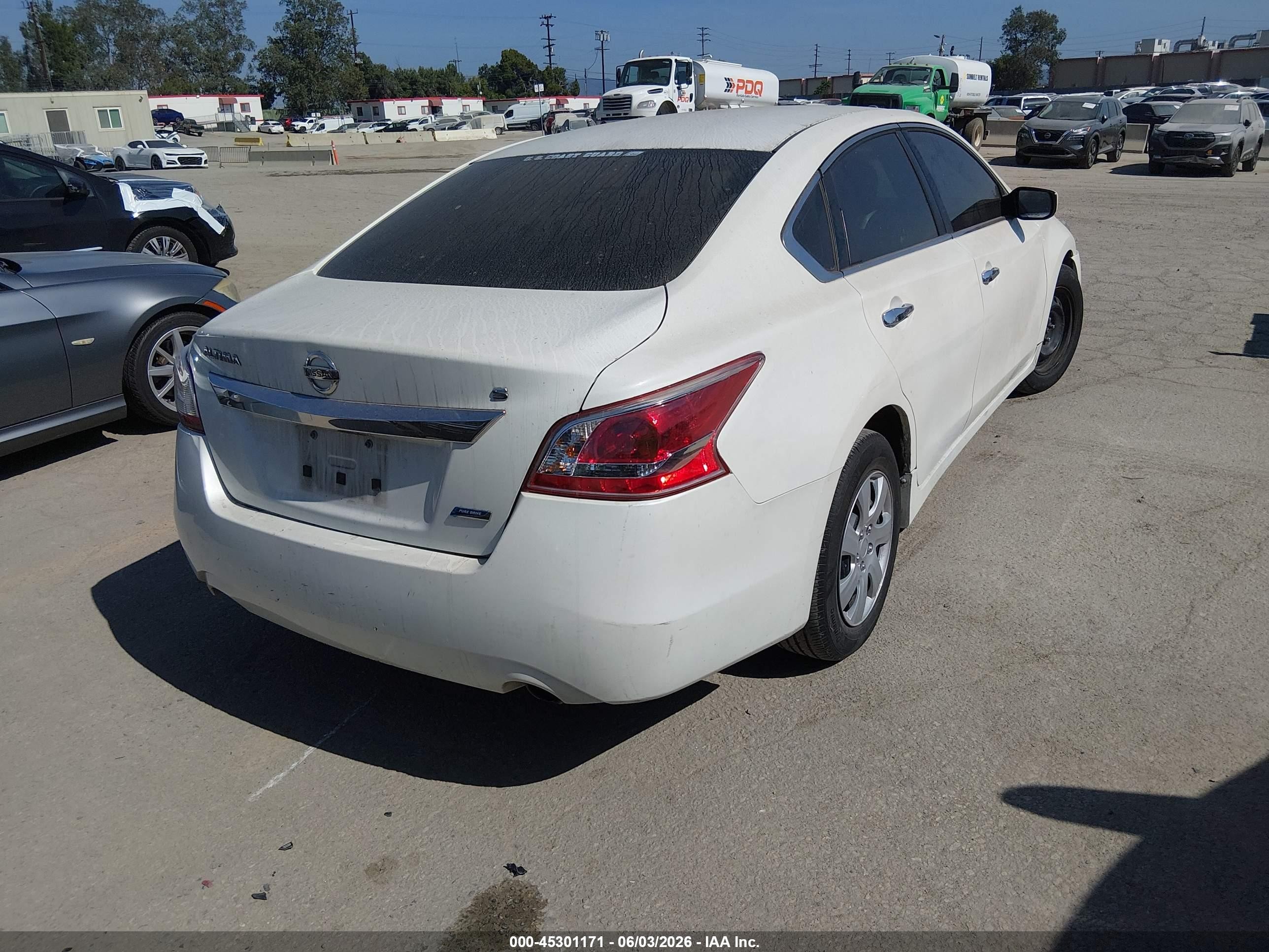 2013 Nissan Altima 2.5 S White vin: 1N4AL3AP9DN441861