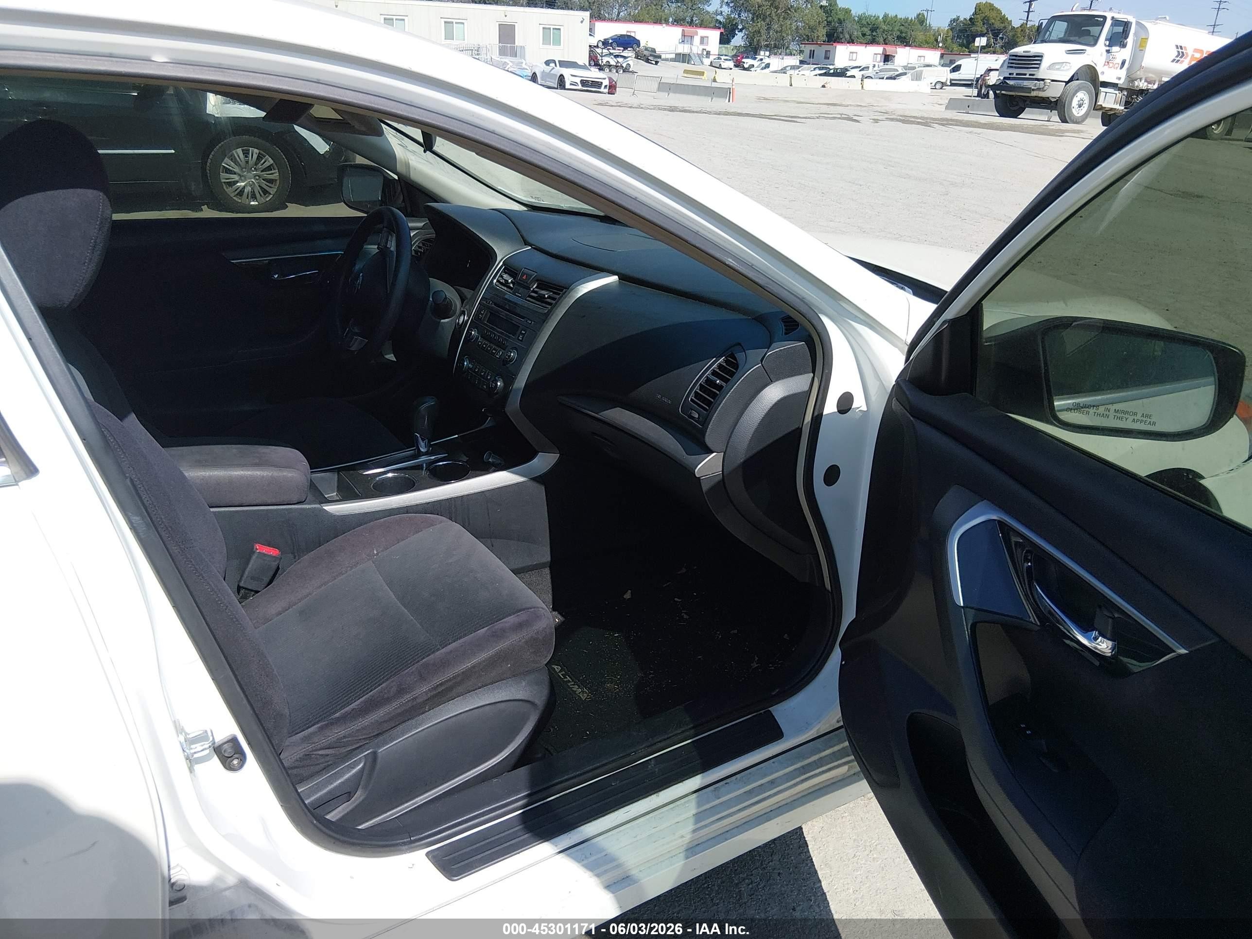 2013 Nissan Altima 2.5 S White vin: 1N4AL3AP9DN441861