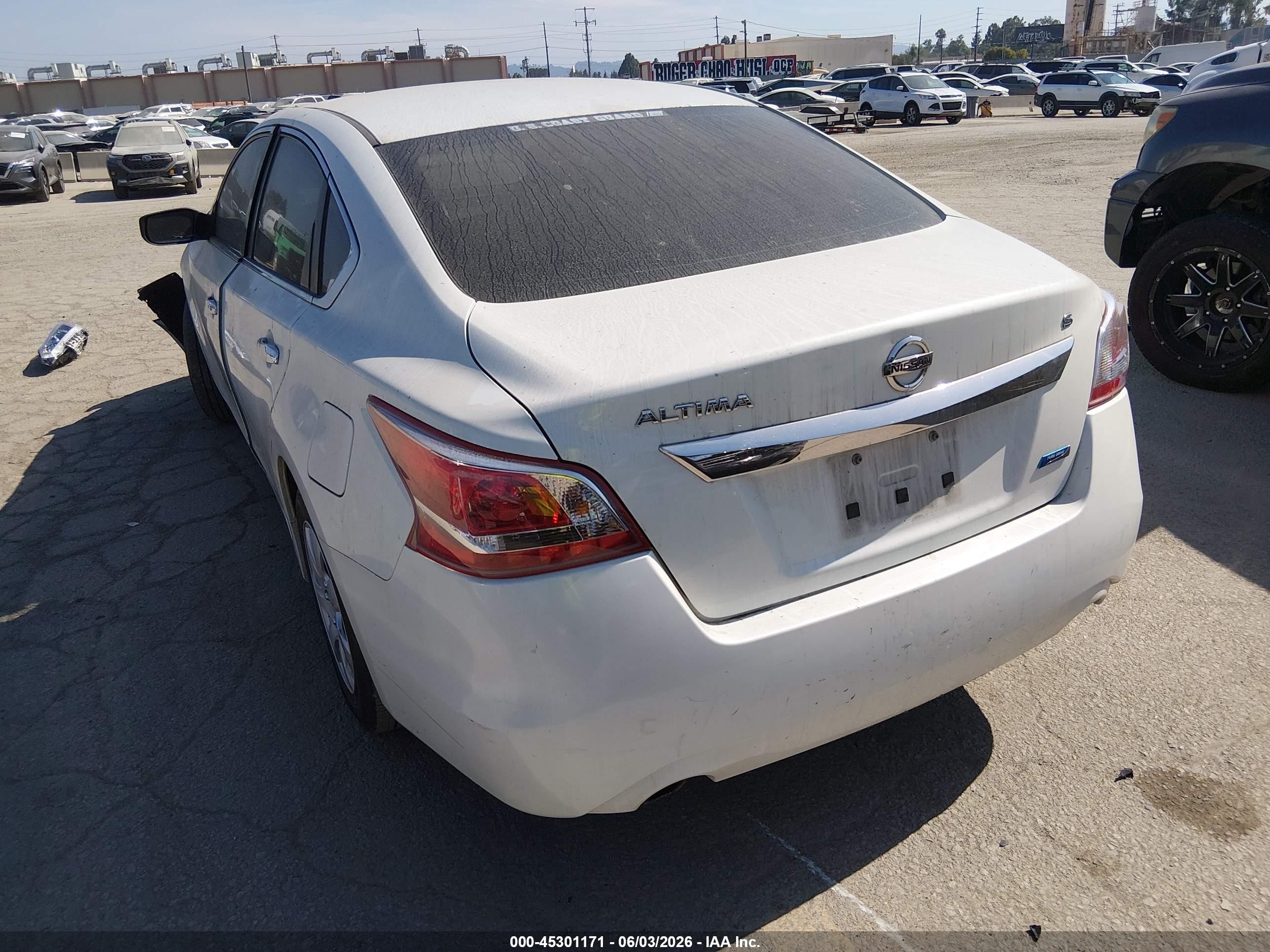 2013 Nissan Altima 2.5 S White vin: 1N4AL3AP9DN441861