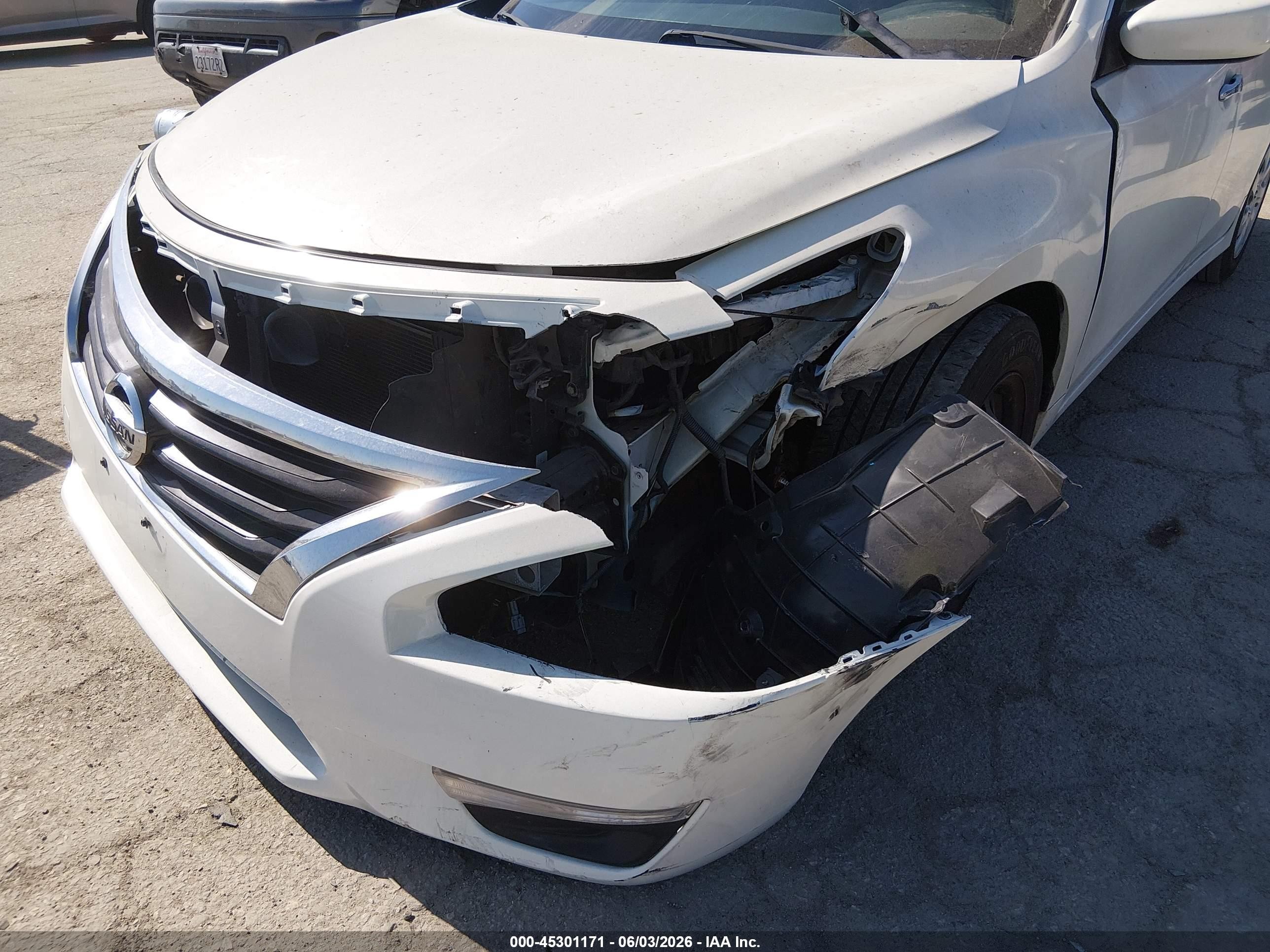 2013 Nissan Altima 2.5 S White vin: 1N4AL3AP9DN441861