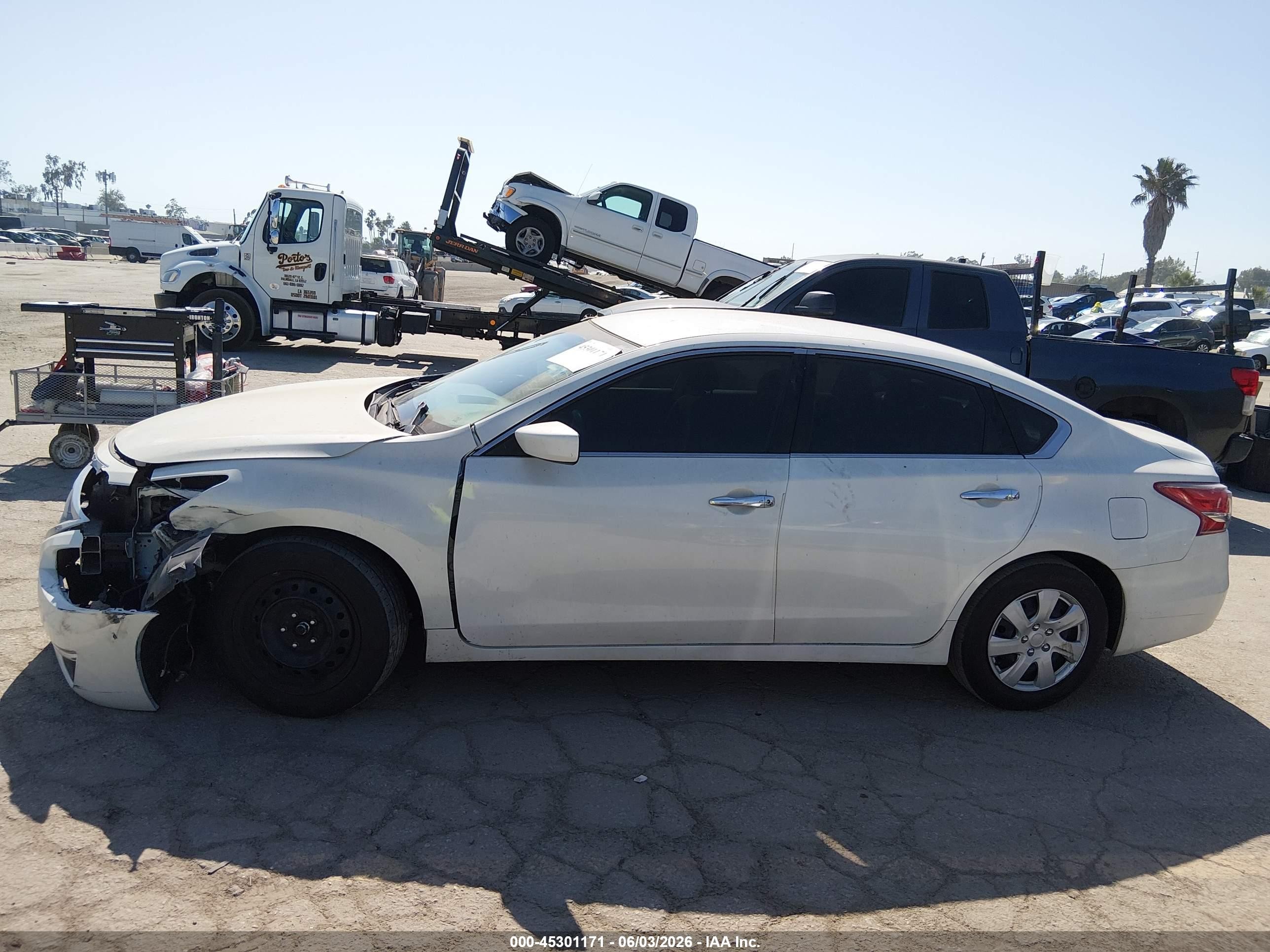 2013 Nissan Altima 2.5 S White vin: 1N4AL3AP9DN441861