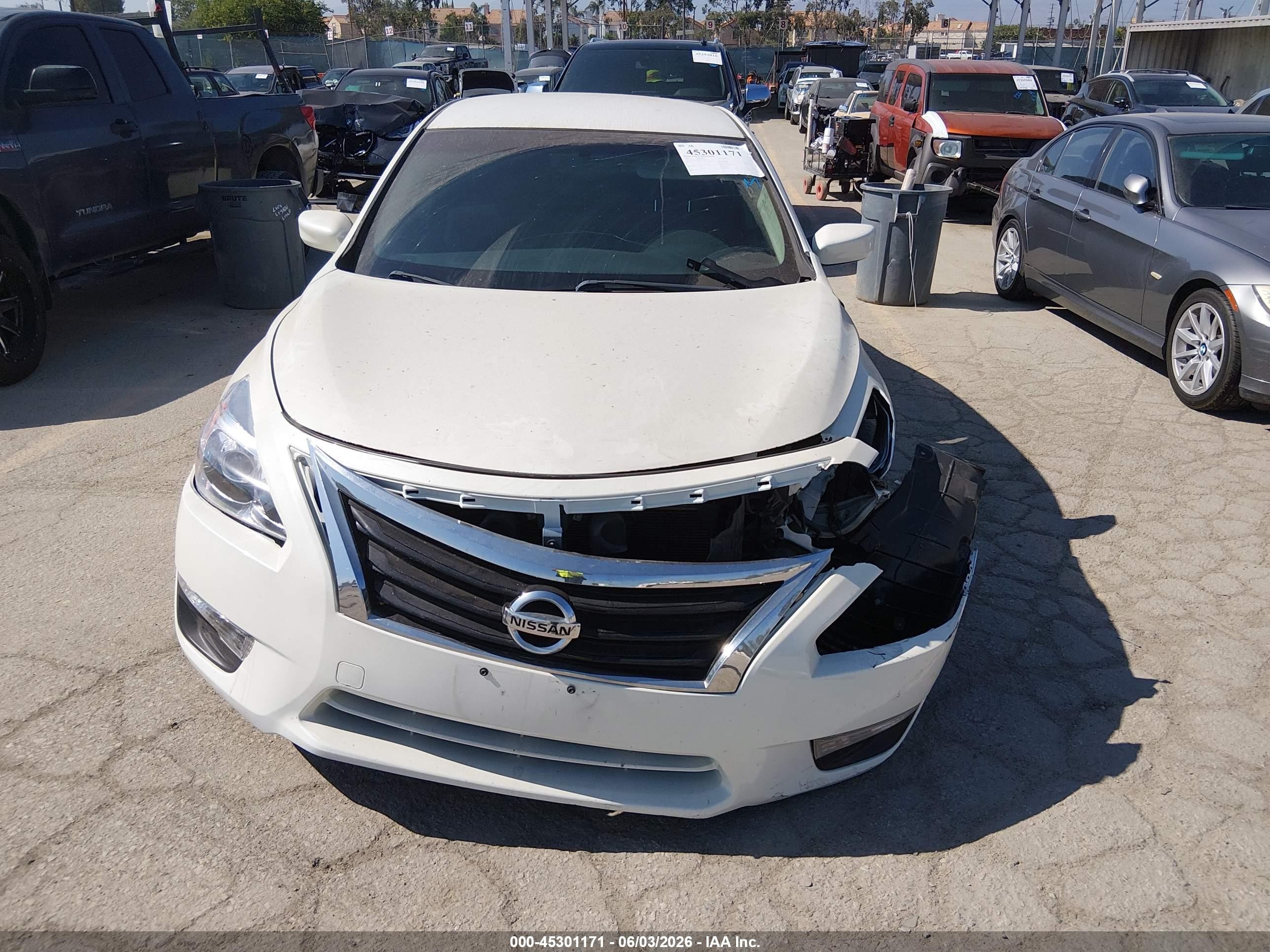 2013 Nissan Altima 2.5 S White vin: 1N4AL3AP9DN441861