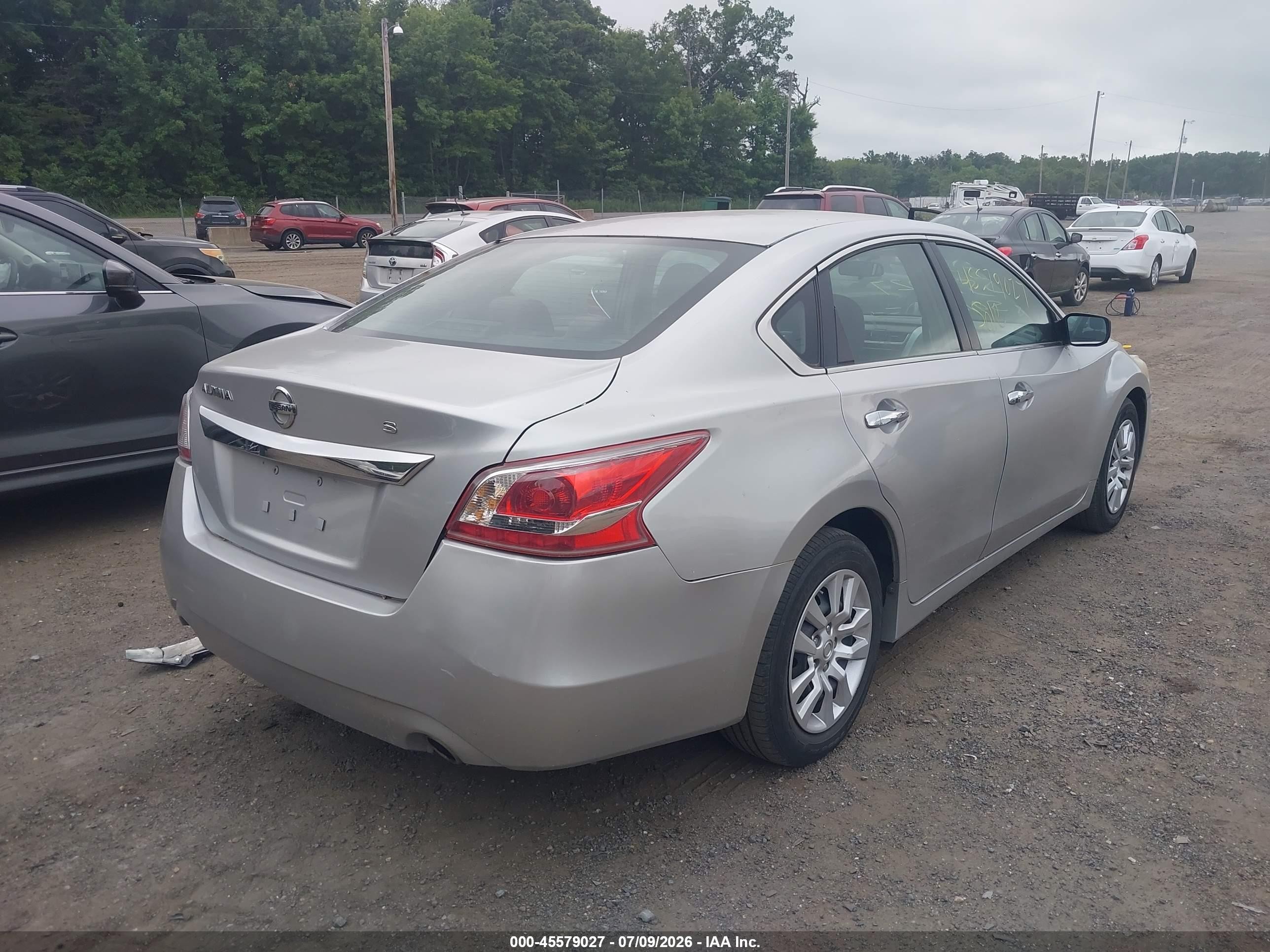 2013 Nissan Altima 2.5 S Silver vin: 1N4AL3AP9DN485746