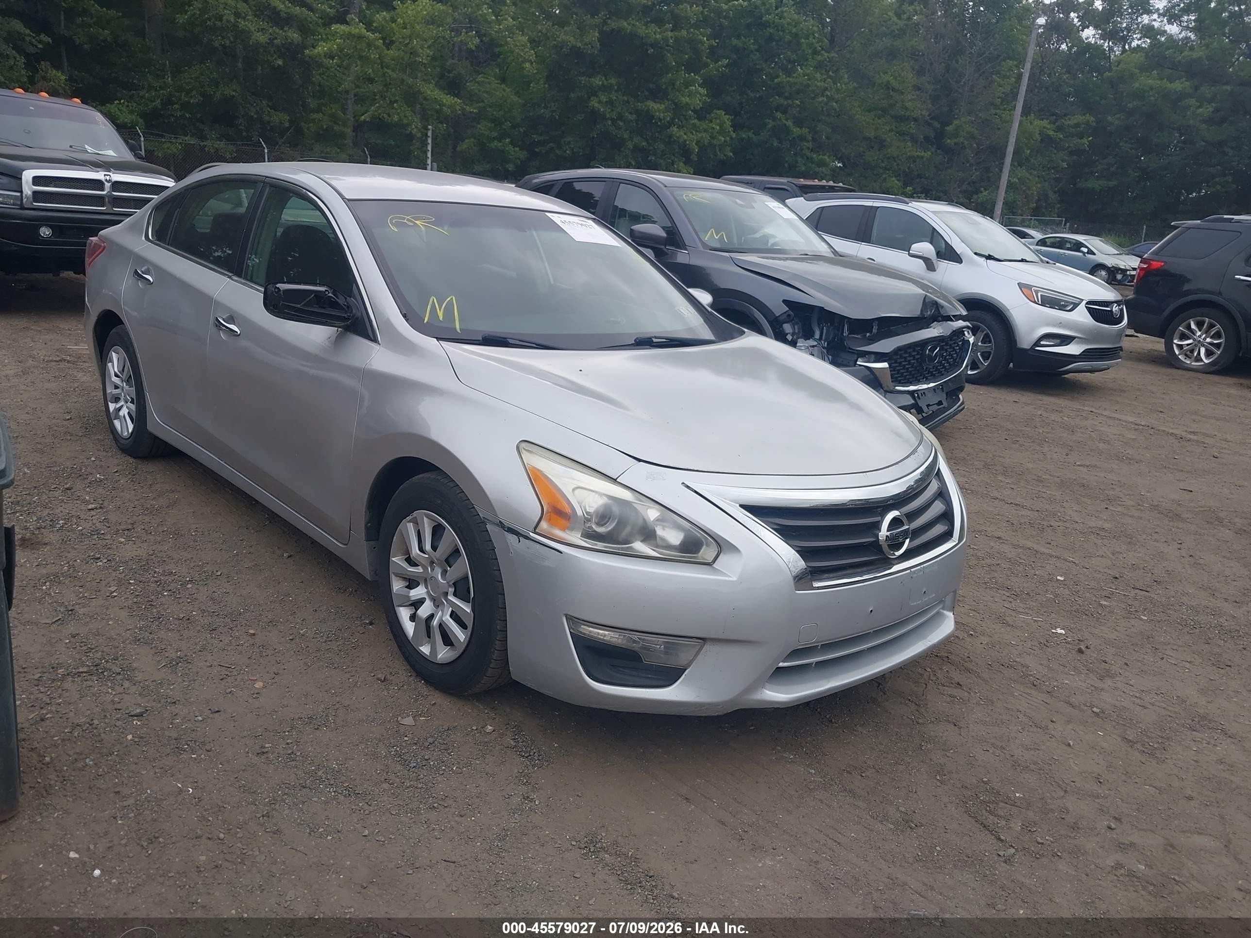 2013 Nissan Altima 2.5 S Silver vin: 1N4AL3AP9DN485746