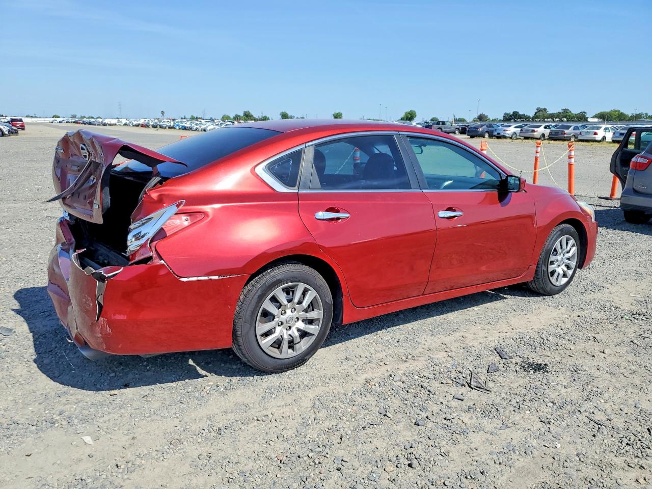 2013 Nissan Altima 2.5 Red vin: 1N4AL3AP9DN501329