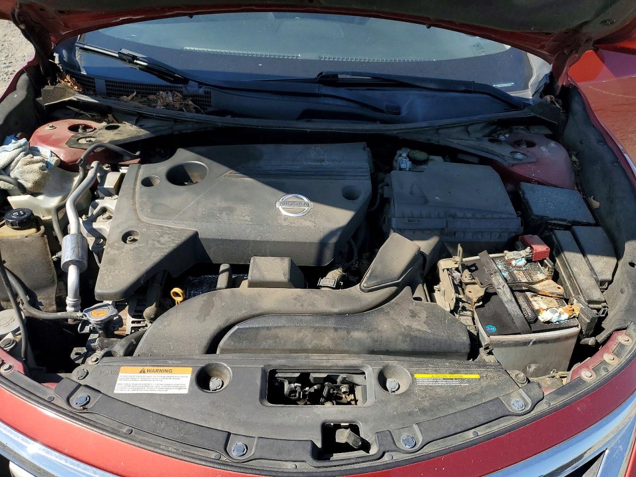 2013 Nissan Altima 2.5 Red vin: 1N4AL3AP9DN501329