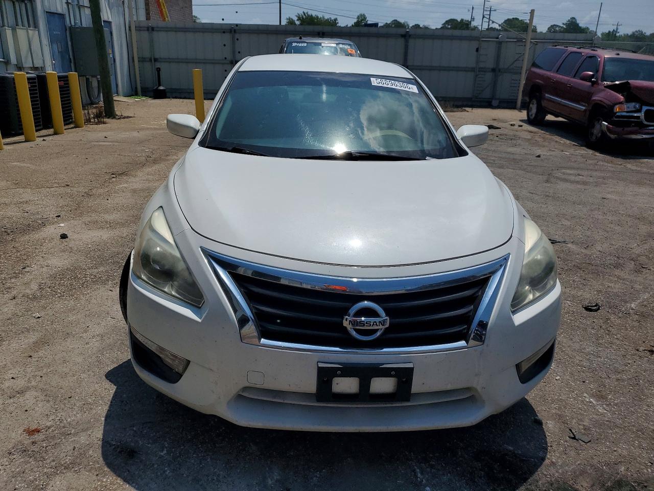 2013 Nissan Altima 2.5 White vin: 1N4AL3AP9DN502142