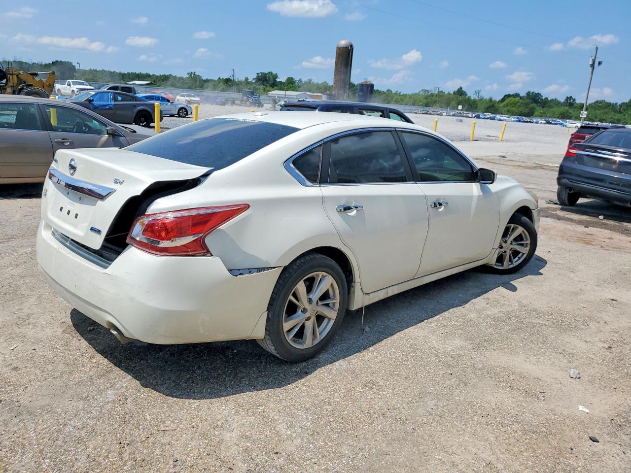 2013 Nissan Altima 2.5 White vin: 1N4AL3AP9DN502142
