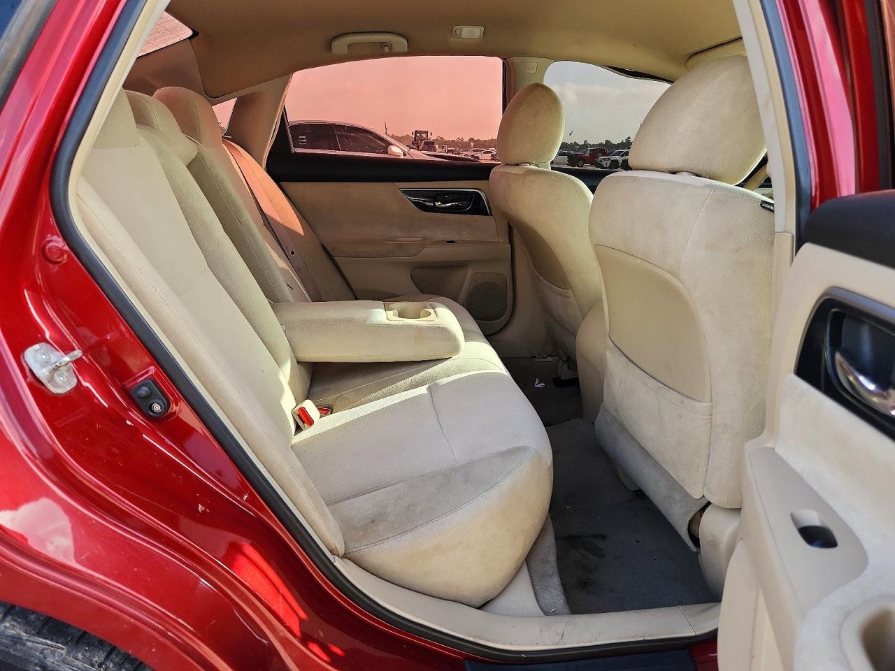 2013 Nissan Altima 2.5 Red vin: 1N4AL3AP9DN514677