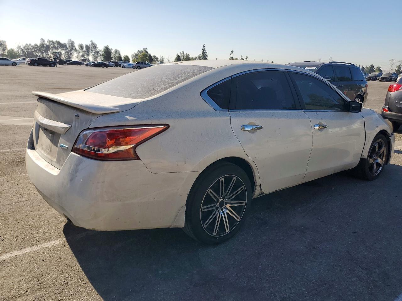 2013 Nissan Altima 2.5 White vin: 1N4AL3AP9DN523959