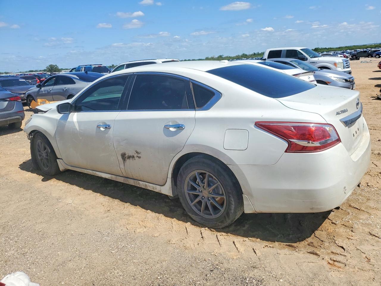 2013 Nissan Altima 2.5 White vin: 1N4AL3AP9DN541359