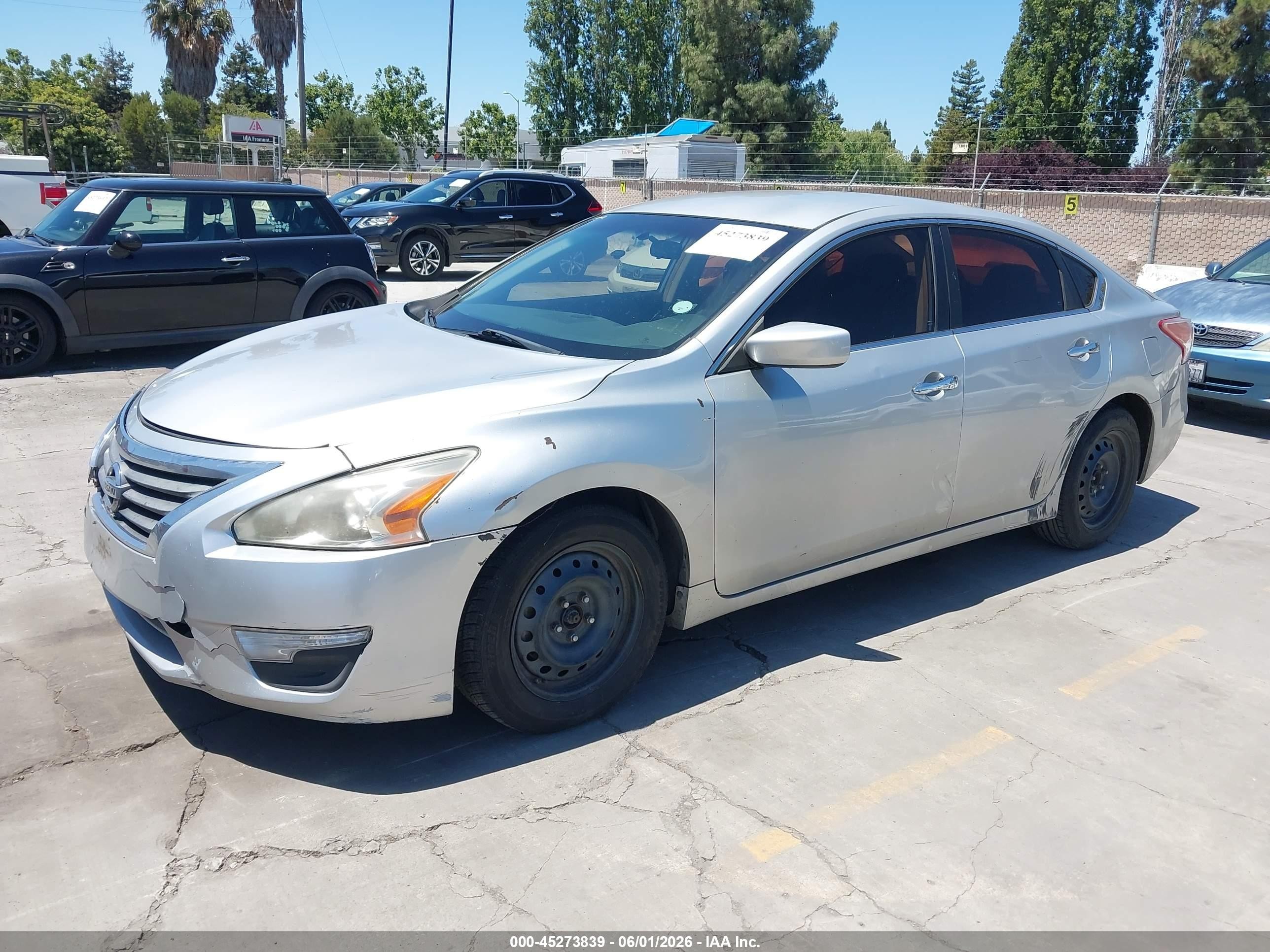 2013 Nissan Altima 2.5 S Silver vin: 1N4AL3AP9DN548490