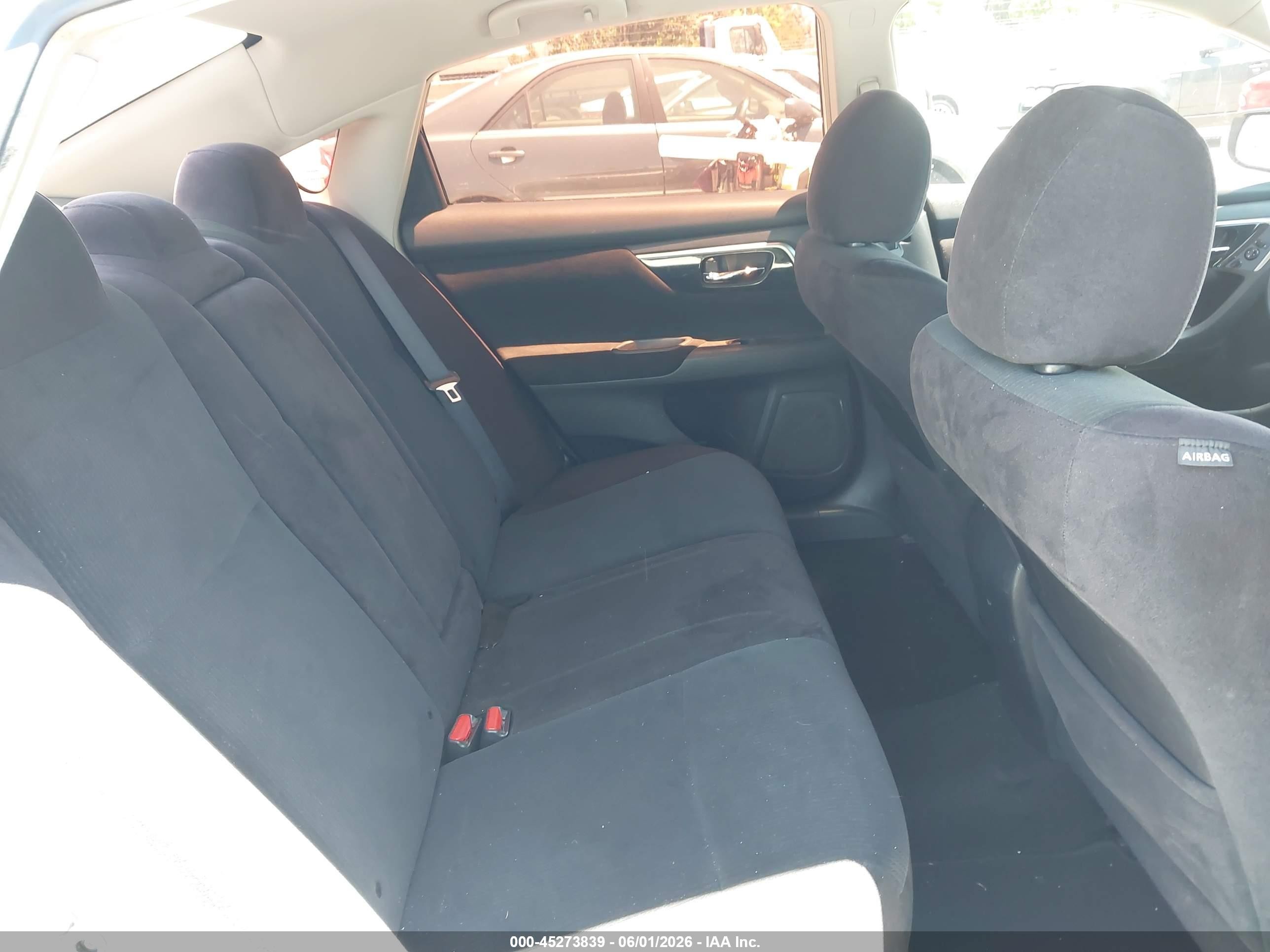 2013 Nissan Altima 2.5 S Silver vin: 1N4AL3AP9DN548490