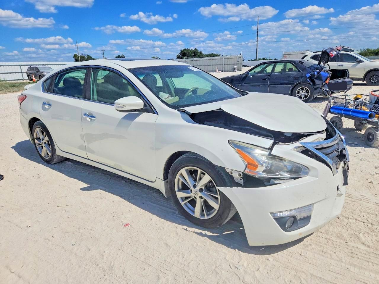 2013 Nissan Altima 2.5 White vin: 1N4AL3AP9DN553625