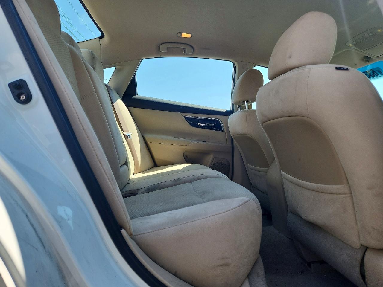 2014 Nissan Altima 2.5 White vin: 1N4AL3AP9EC114423
