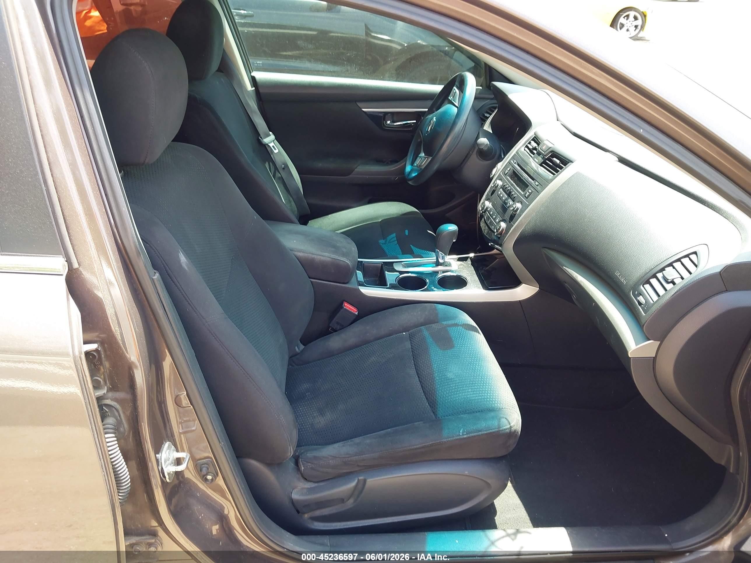 2014 Nissan Altima 2.5 S Beige vin: 1N4AL3AP9EC144165