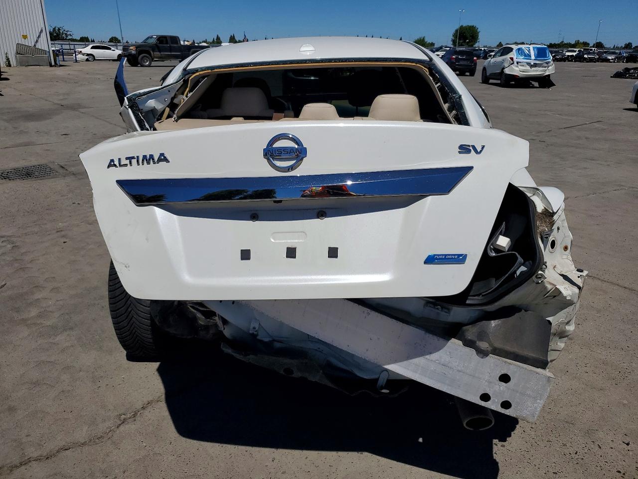 2014 Nissan Altima 2.5 Sv White vin: 1N4AL3AP9EC145493