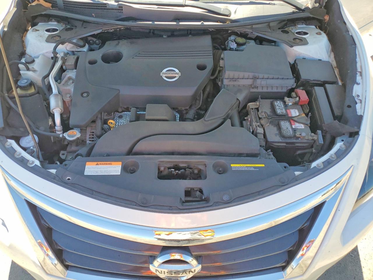 2014 Nissan Altima 2.5 Sv White vin: 1N4AL3AP9EC145493