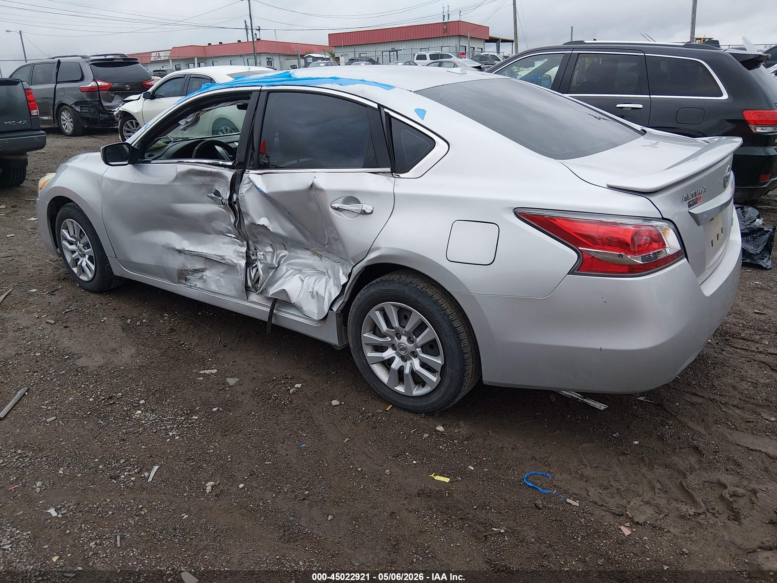 2014 Nissan Altima 2.5 S Серебряный vin: 1N4AL3AP9EC147907