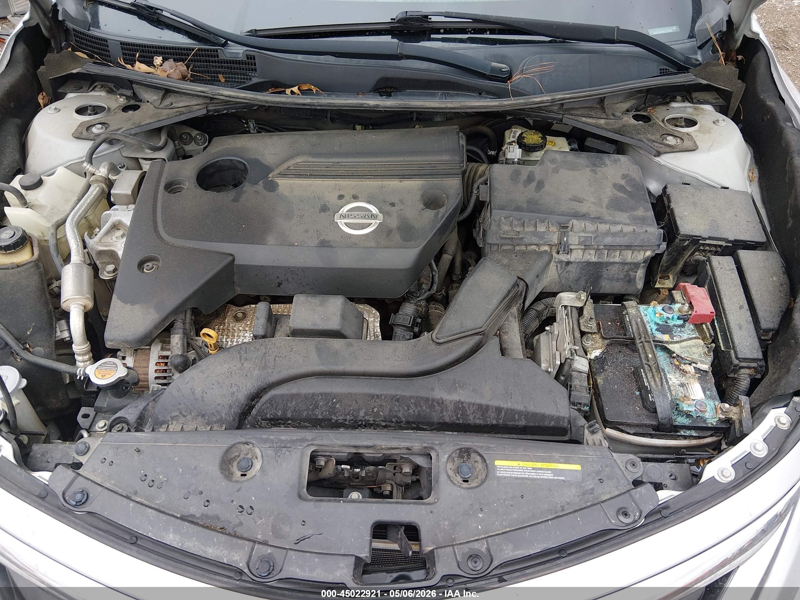 2014 Nissan Altima 2.5 S Серебряный vin: 1N4AL3AP9EC147907