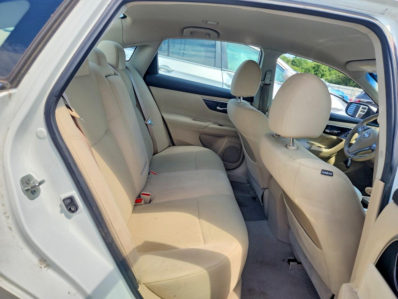 2014 Nissan Altima 2.5 S White vin: 1N4AL3AP9EC150368