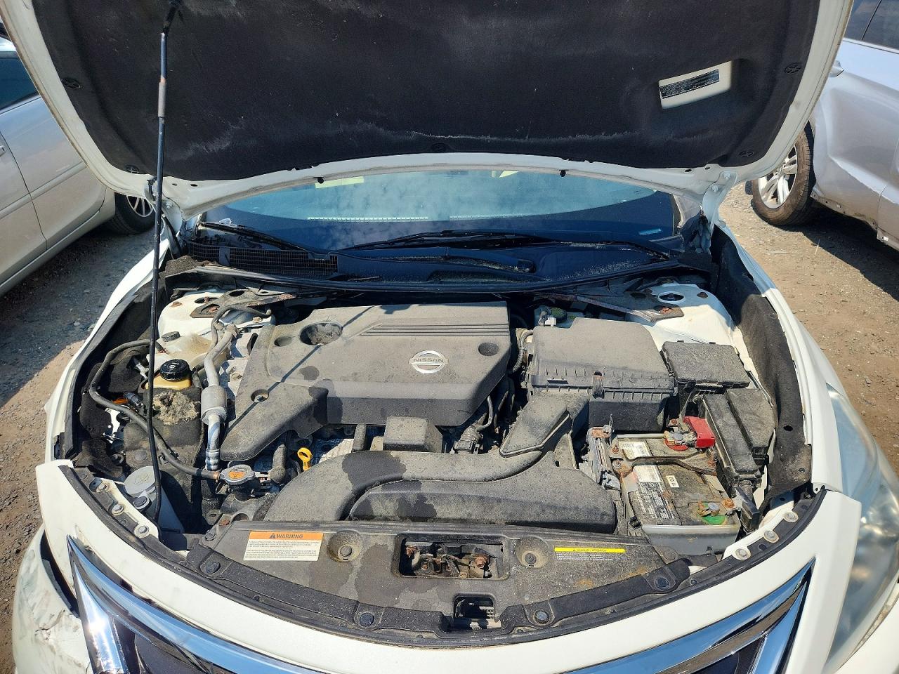 2014 Nissan Altima 2.5 S White vin: 1N4AL3AP9EC150368
