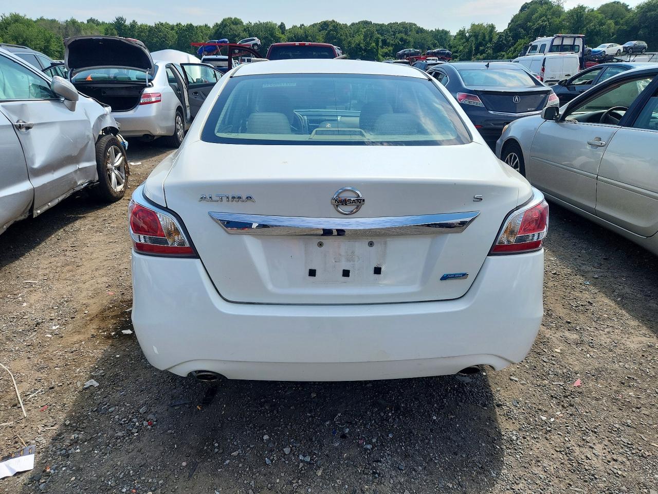 2014 Nissan Altima 2.5 S White vin: 1N4AL3AP9EC150368