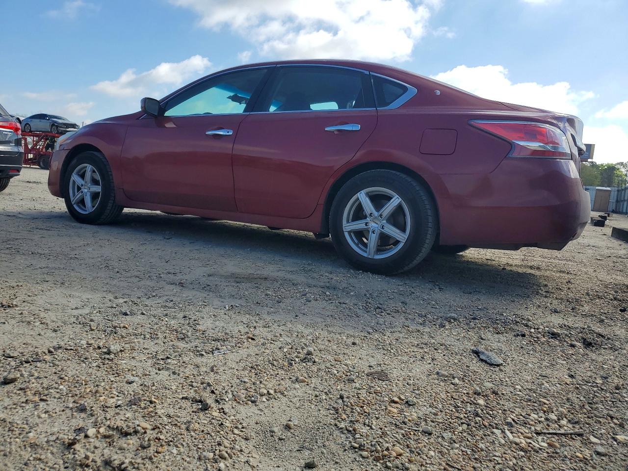 2014 Nissan Altima 2.5 S Red vin: 1N4AL3AP9EC152279