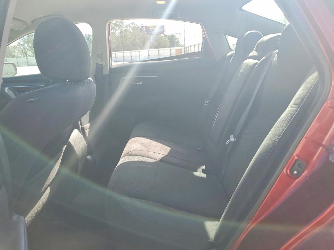 2014 Nissan Altima 2.5 S Red vin: 1N4AL3AP9EC152279