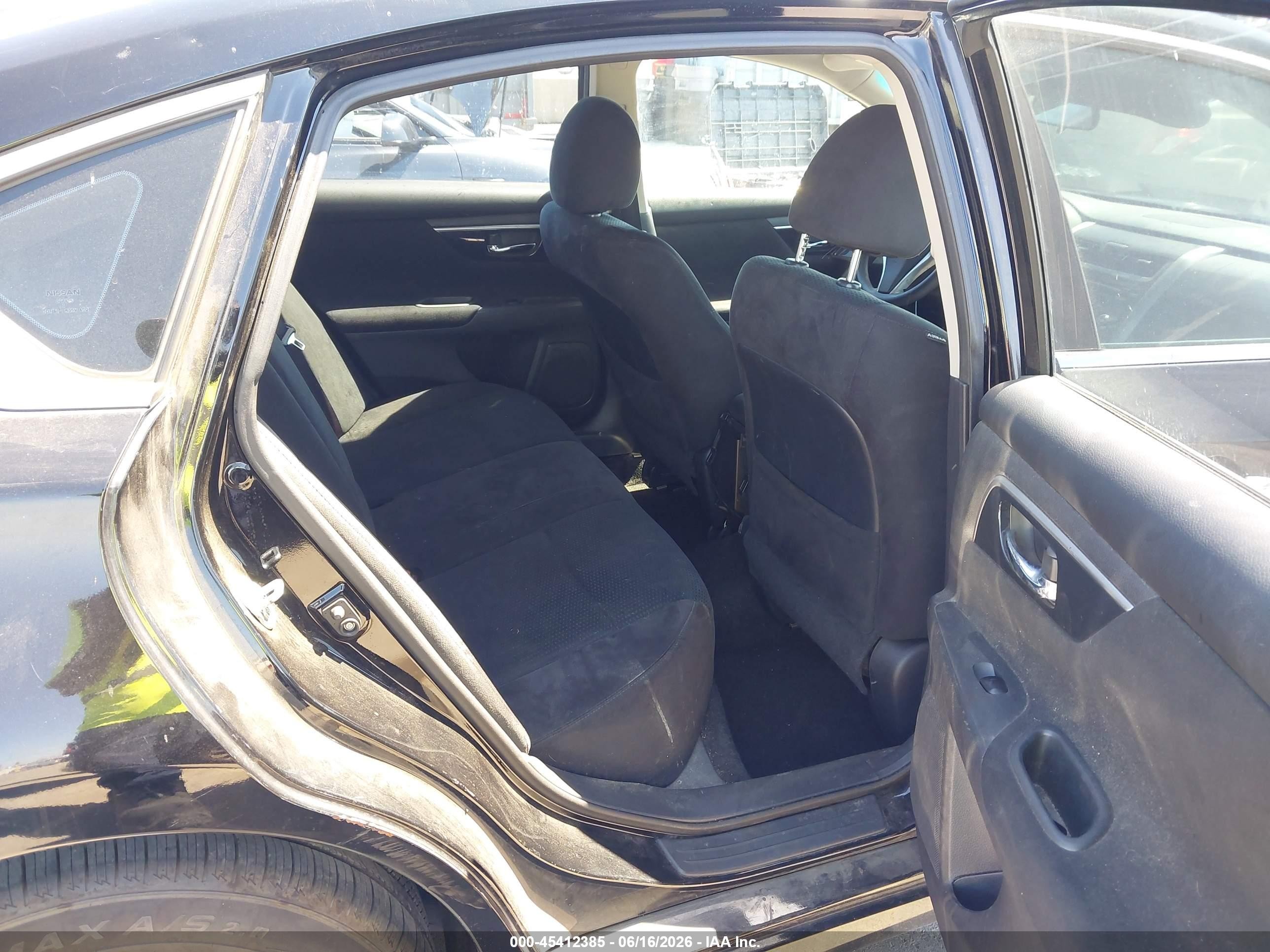 2014 Nissan Altima 2.5 S Black vin: 1N4AL3AP9EC157711