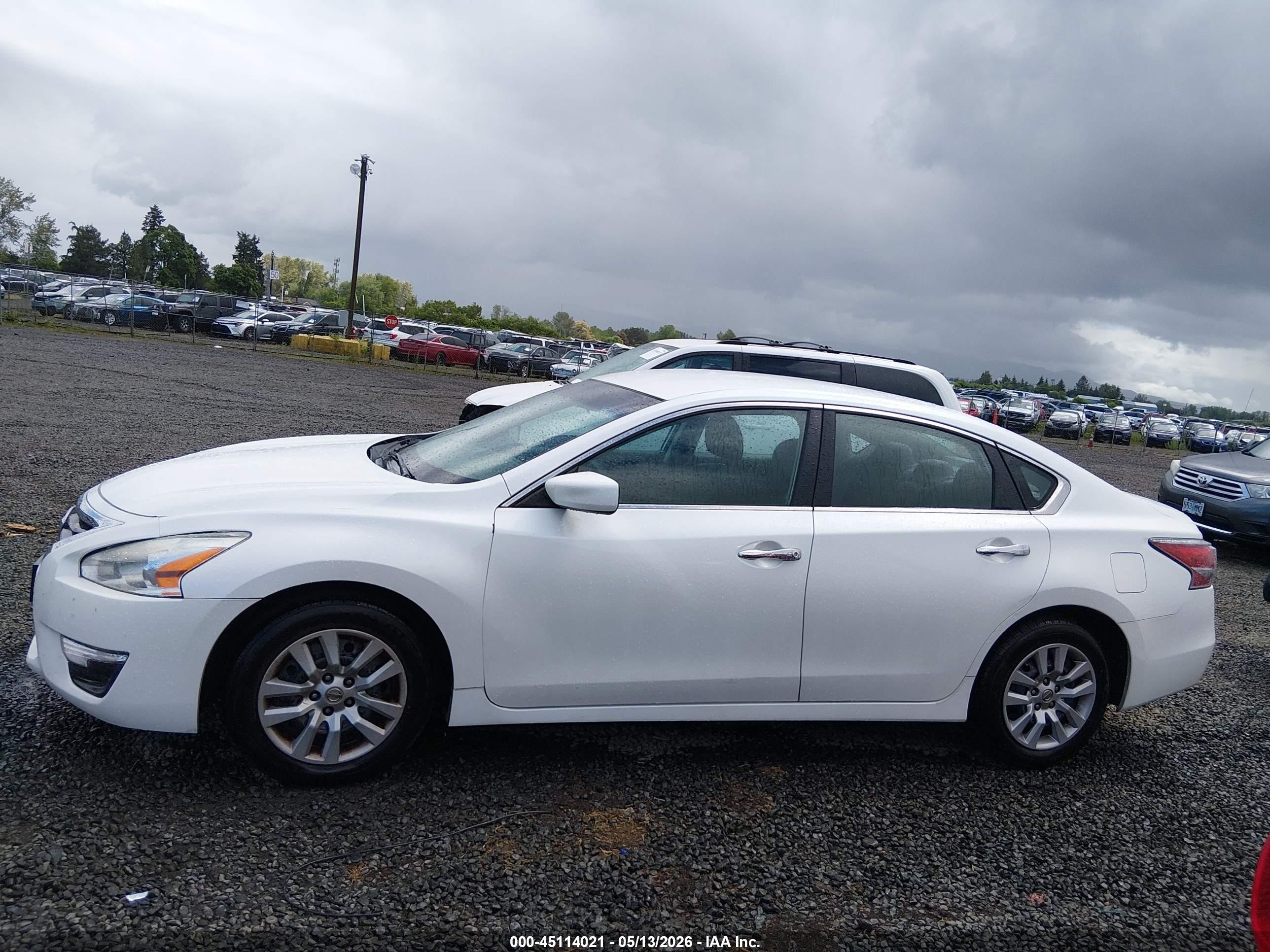 2014 Nissan Altima 2.5/2.5 S/2.5 Sl/2.5 Sv White vin: 1N4AL3AP9EC166358
