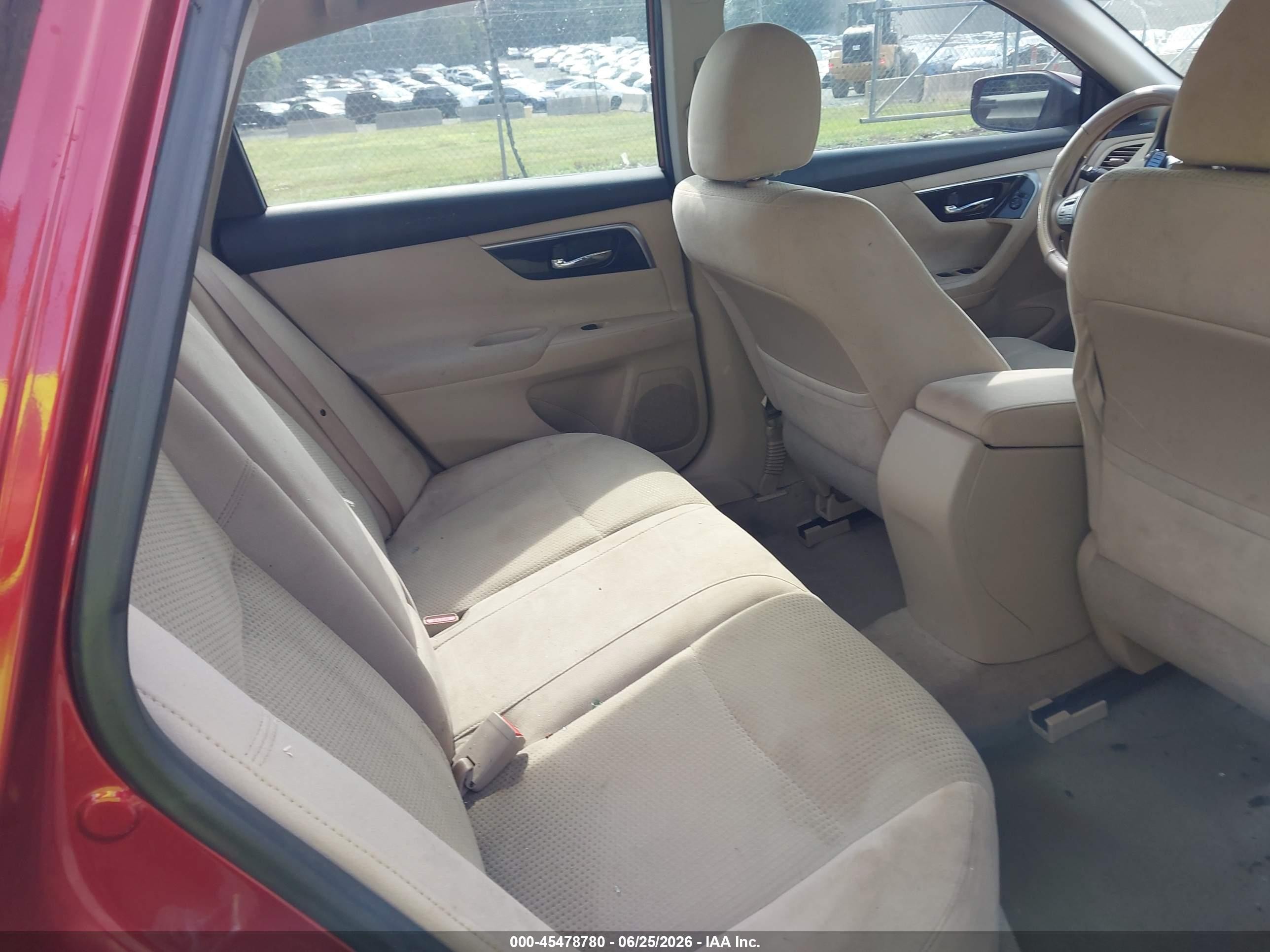 2014 Nissan Altima 2.5 S Красный vin: 1N4AL3AP9EC177943