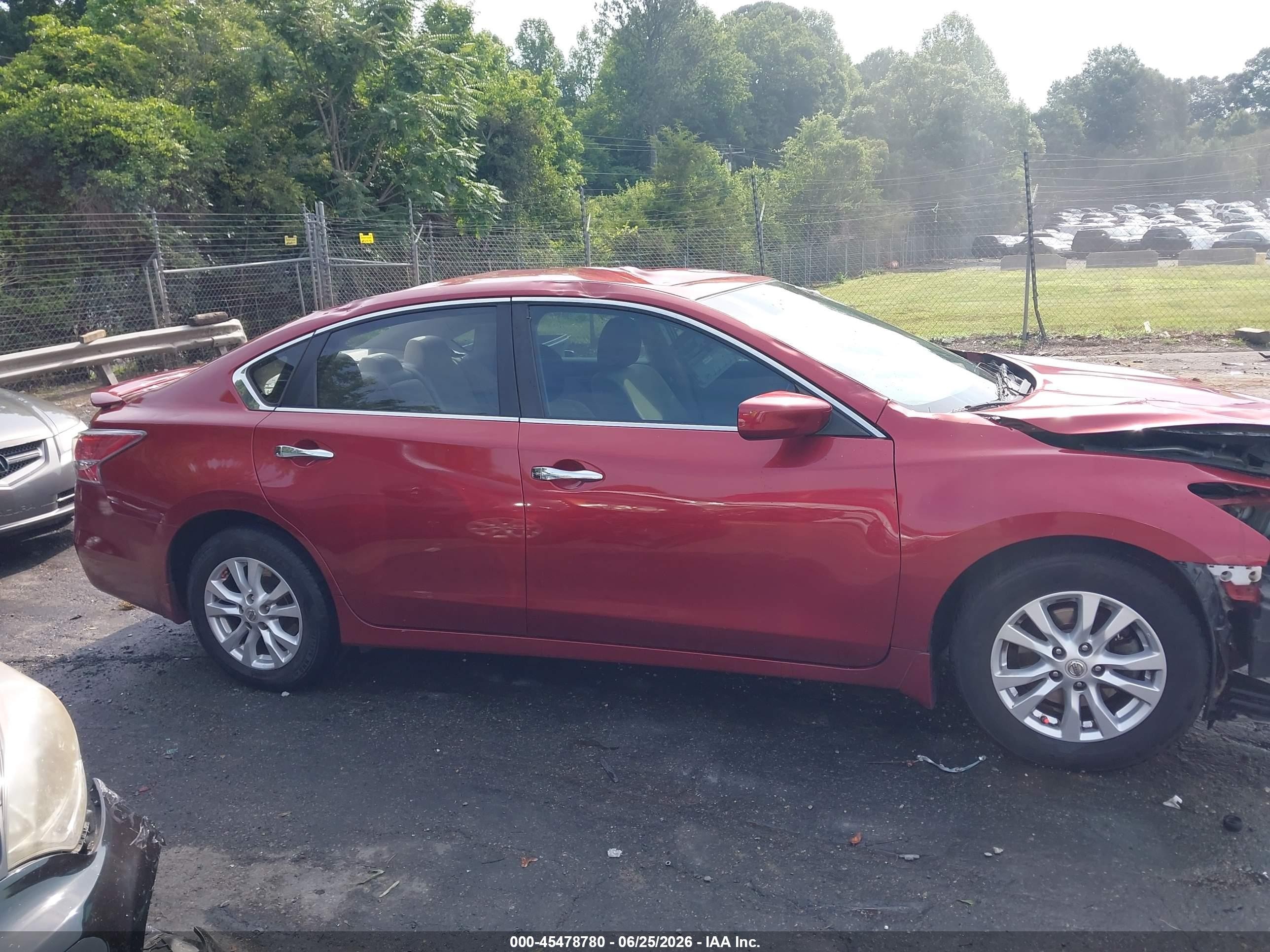 2014 Nissan Altima 2.5 S Красный vin: 1N4AL3AP9EC177943