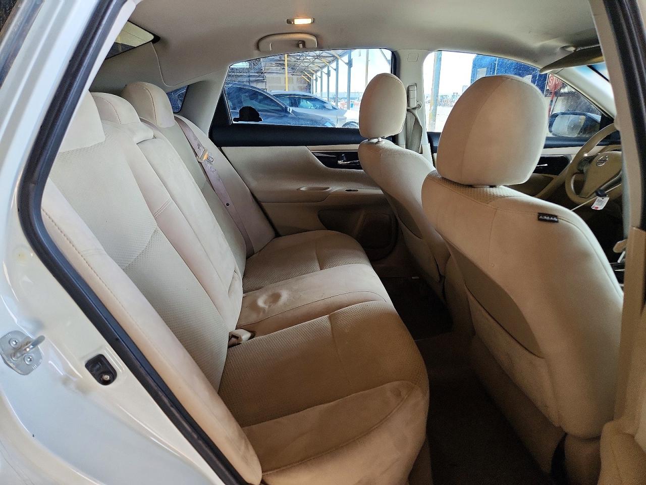 2014 Nissan Altima 2.5 S White vin: 1N4AL3AP9EC179918