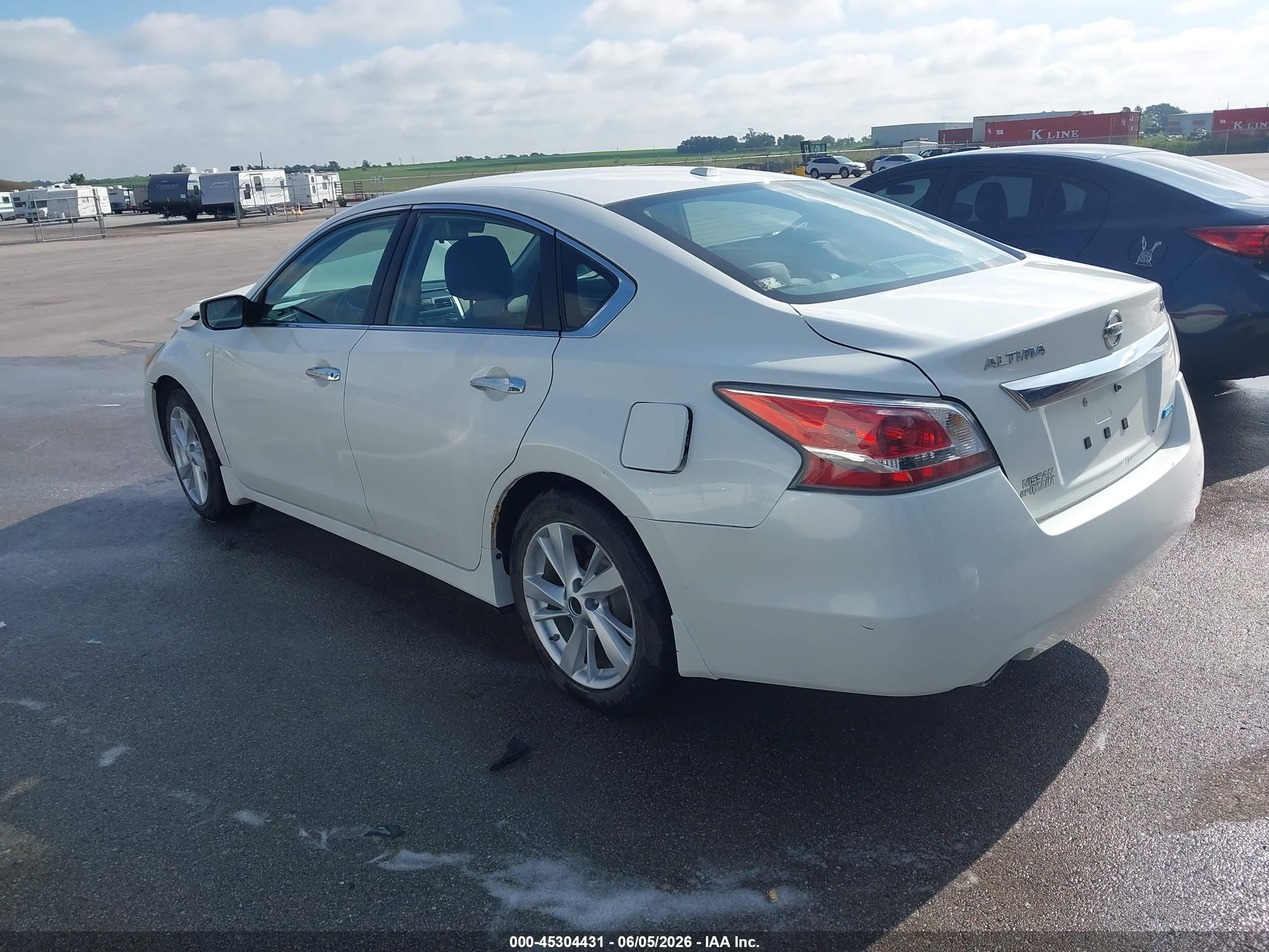 2014 Nissan Altima 2.5 Sv White vin: 1N4AL3AP9EC186528