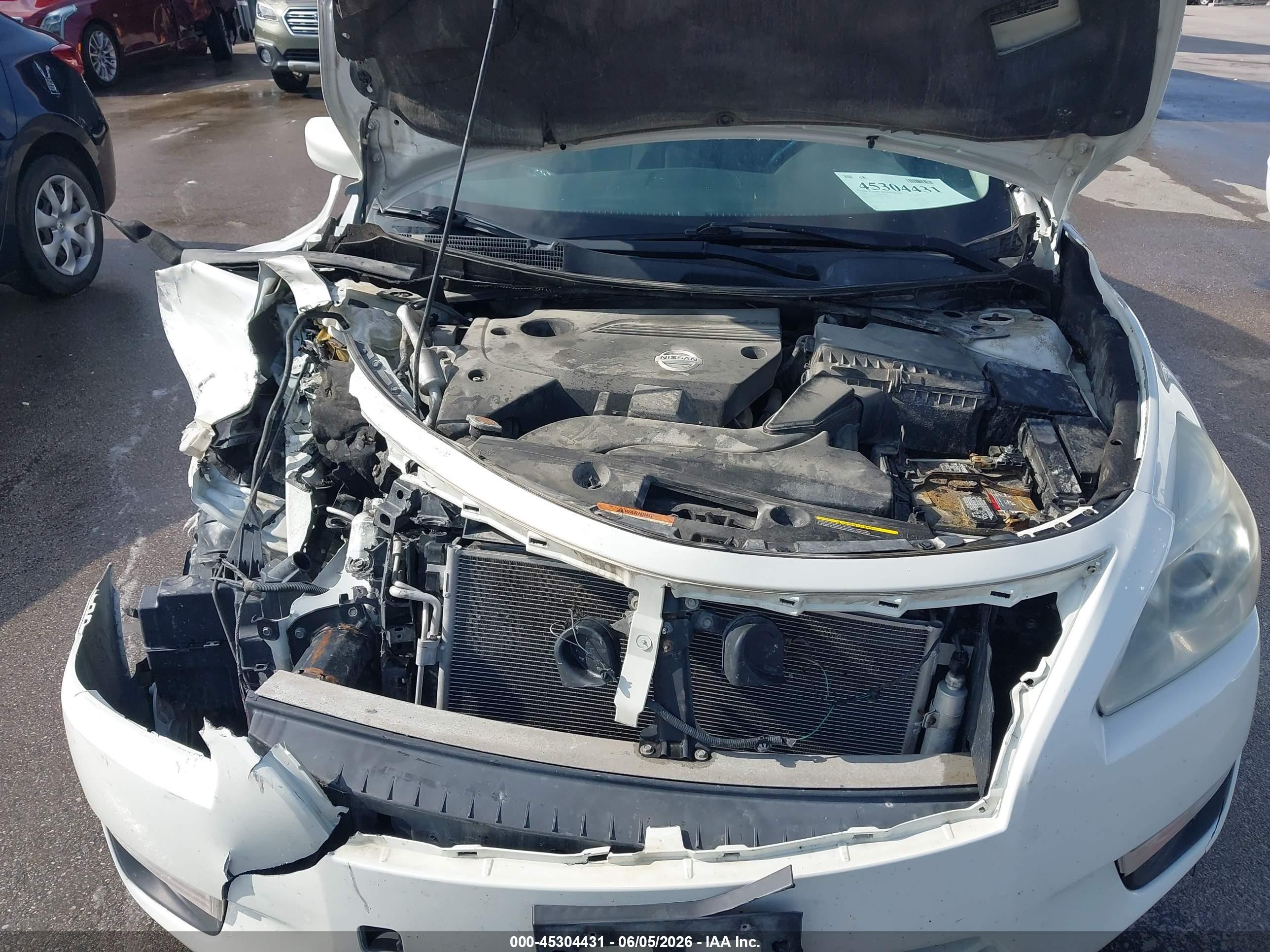 2014 Nissan Altima 2.5 Sv White vin: 1N4AL3AP9EC186528