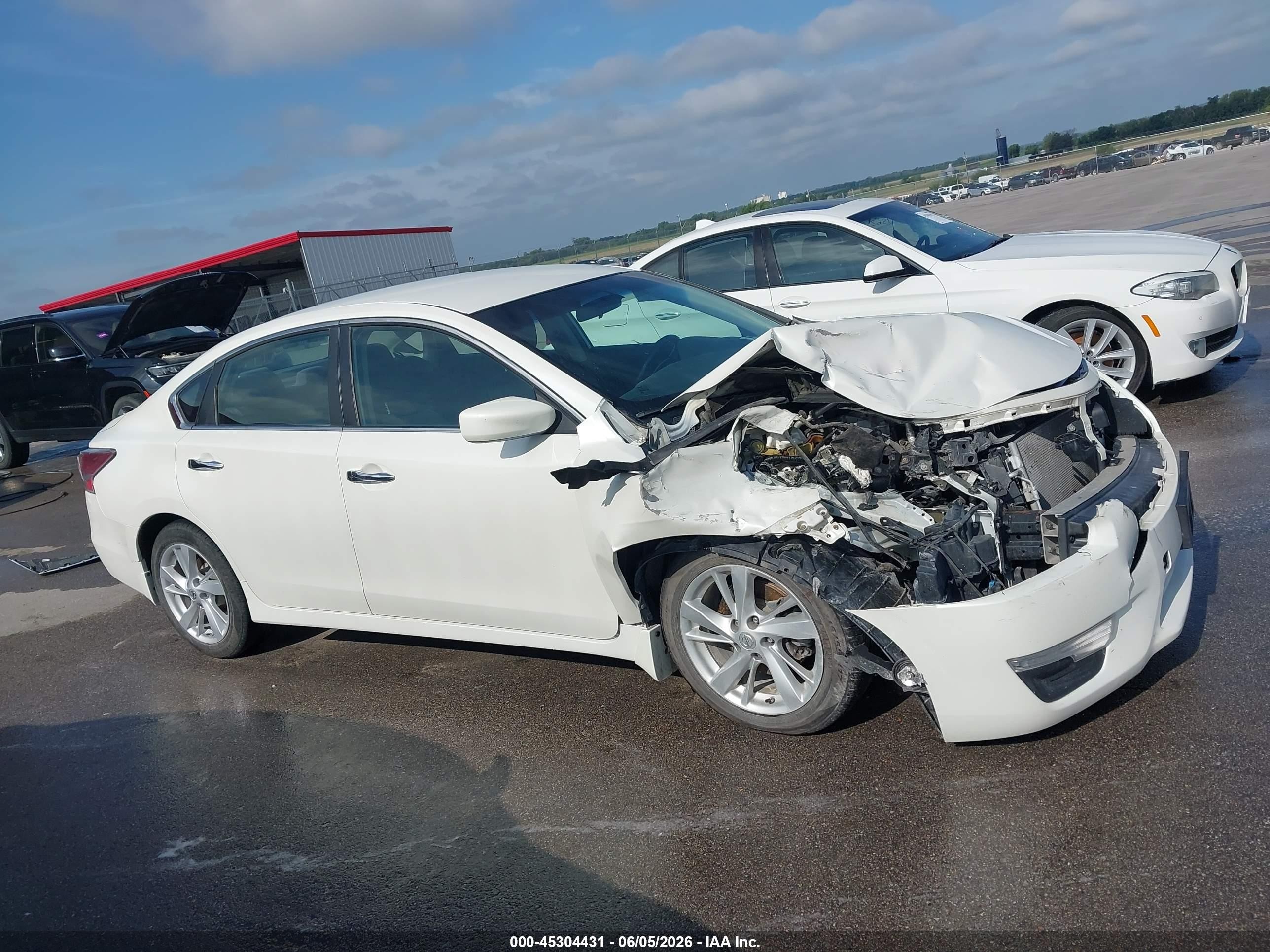 2014 Nissan Altima 2.5 Sv White vin: 1N4AL3AP9EC186528