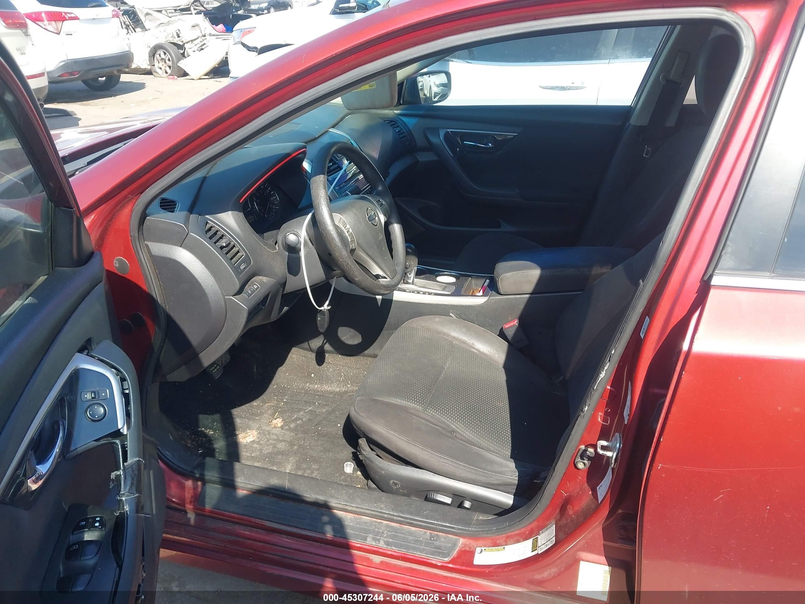 2014 Nissan Altima 2.5 S Red vin: 1N4AL3AP9EC195200
