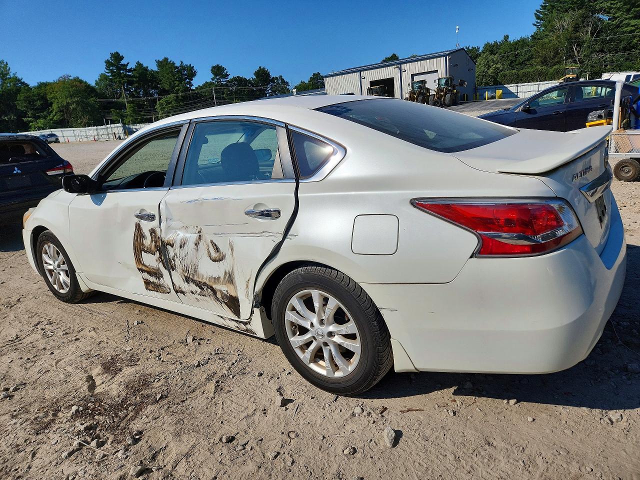 2014 Nissan Altima 2.5 S White vin: 1N4AL3AP9EC202128