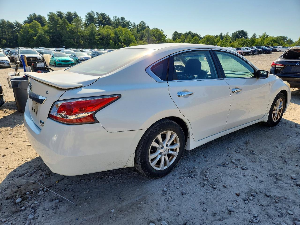 2014 Nissan Altima 2.5 S White vin: 1N4AL3AP9EC202128