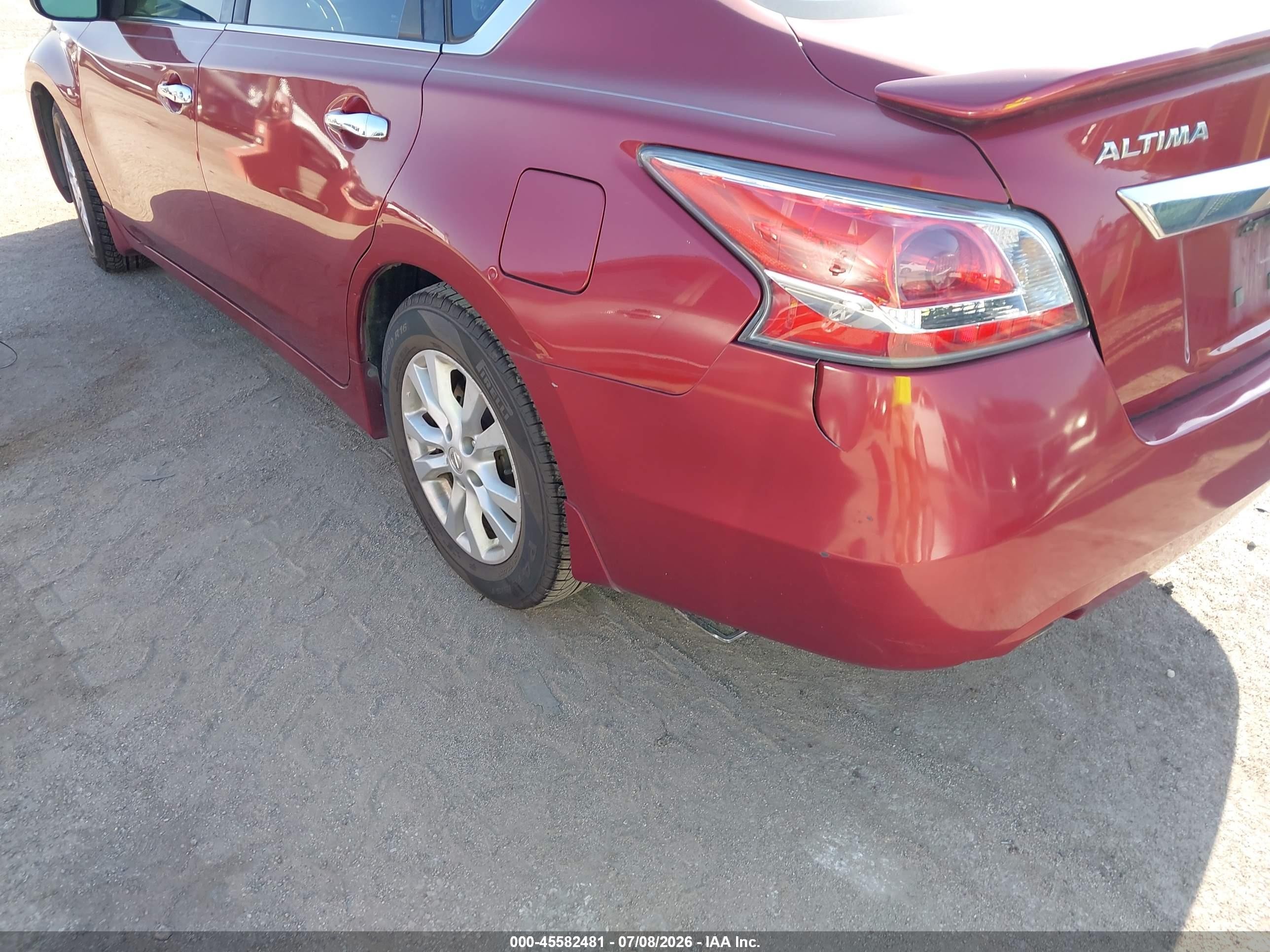 2014 Nissan Altima 2.5 S Red vin: 1N4AL3AP9EC268873
