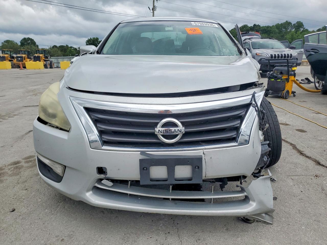 2014 Nissan Altima 2.5 Silver vin: 1N4AL3AP9EC270185