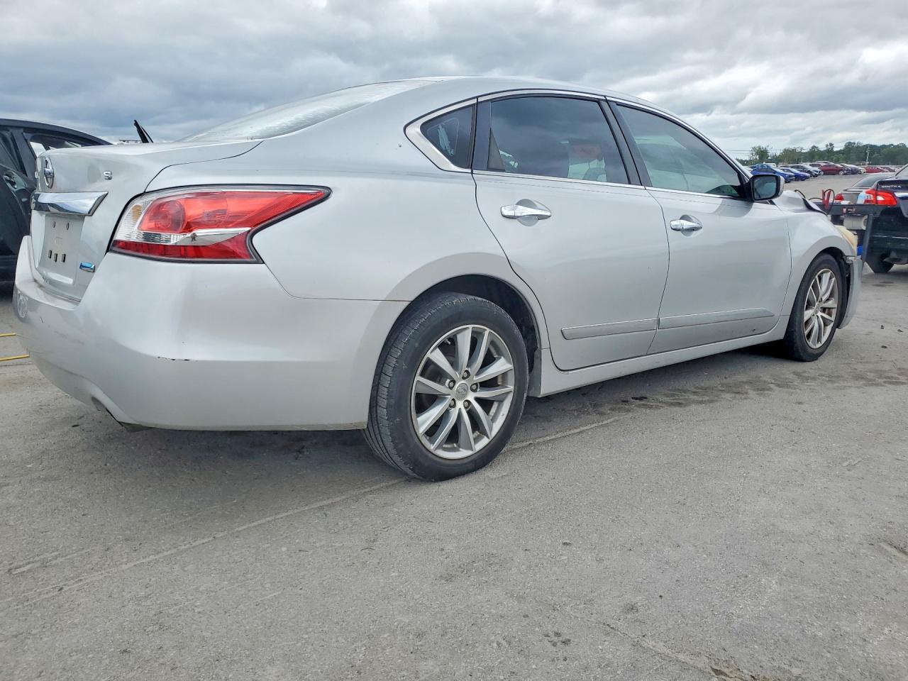 2014 Nissan Altima 2.5 Silver vin: 1N4AL3AP9EC270185