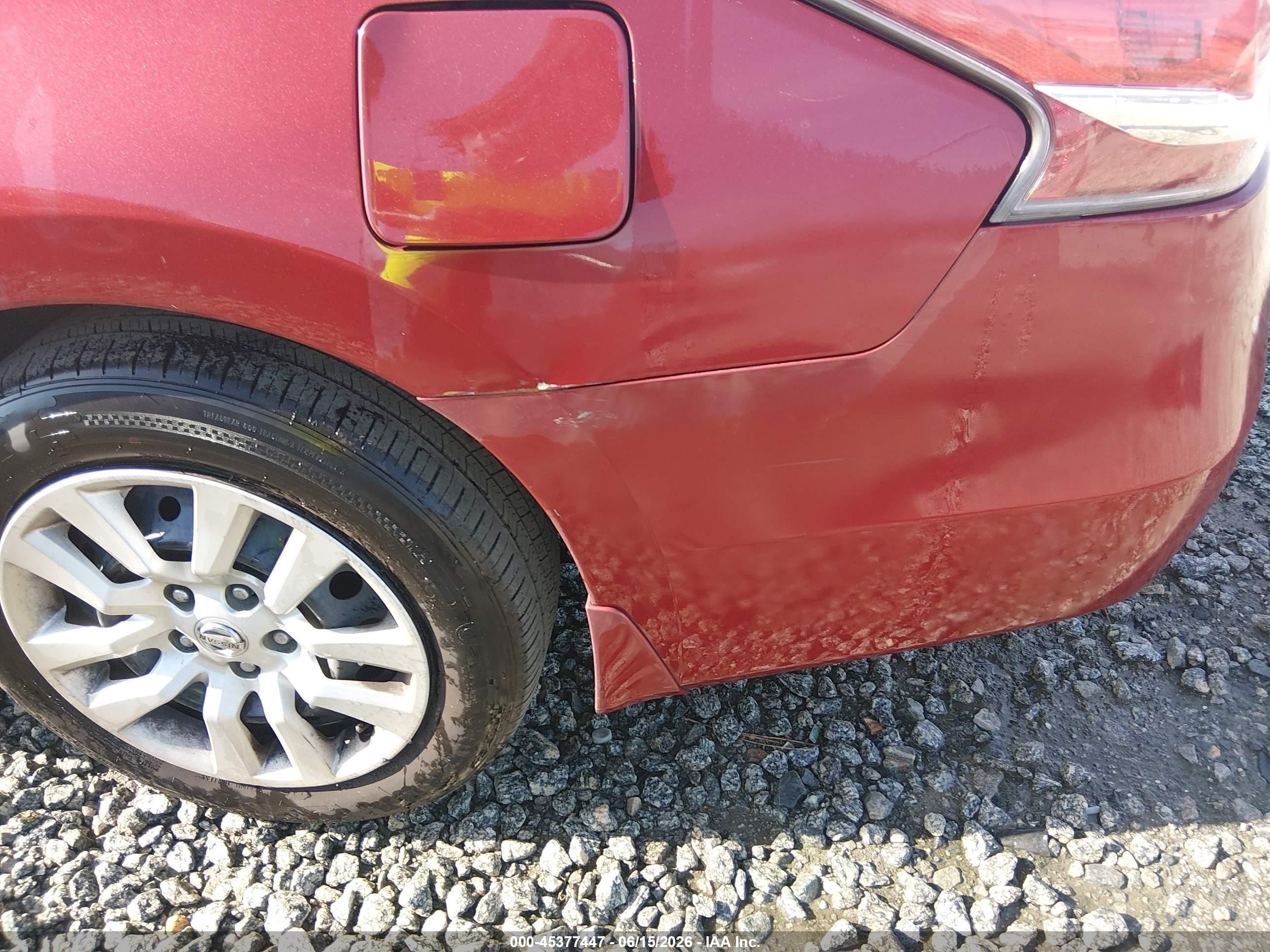 2014 Nissan Altima 2.5 S Red vin: 1N4AL3AP9EC281638