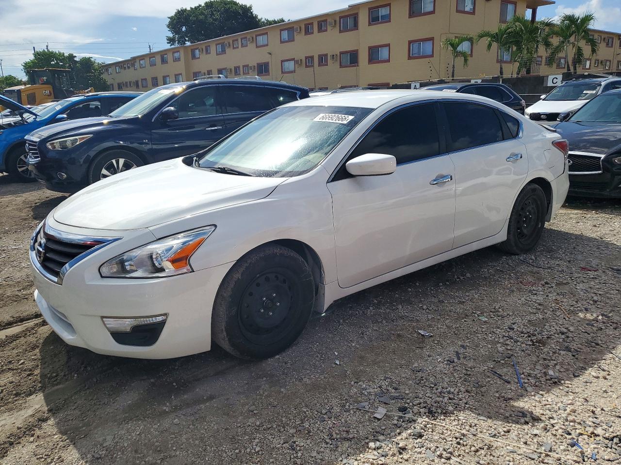 2014 Nissan Altima 2.5 S White vin: 1N4AL3AP9EC296799
