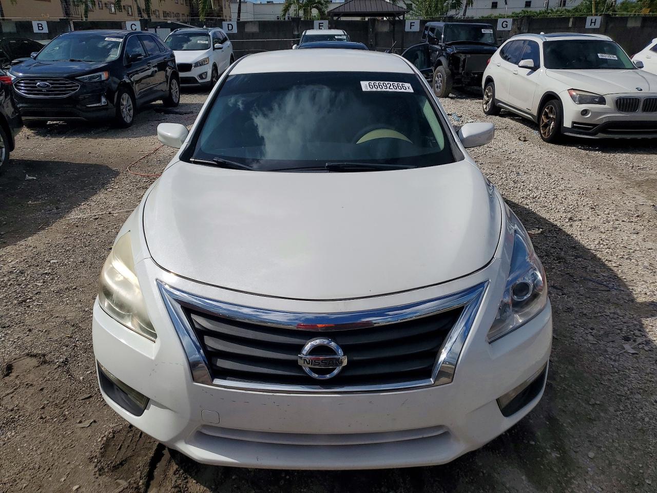 2014 Nissan Altima 2.5 S White vin: 1N4AL3AP9EC296799