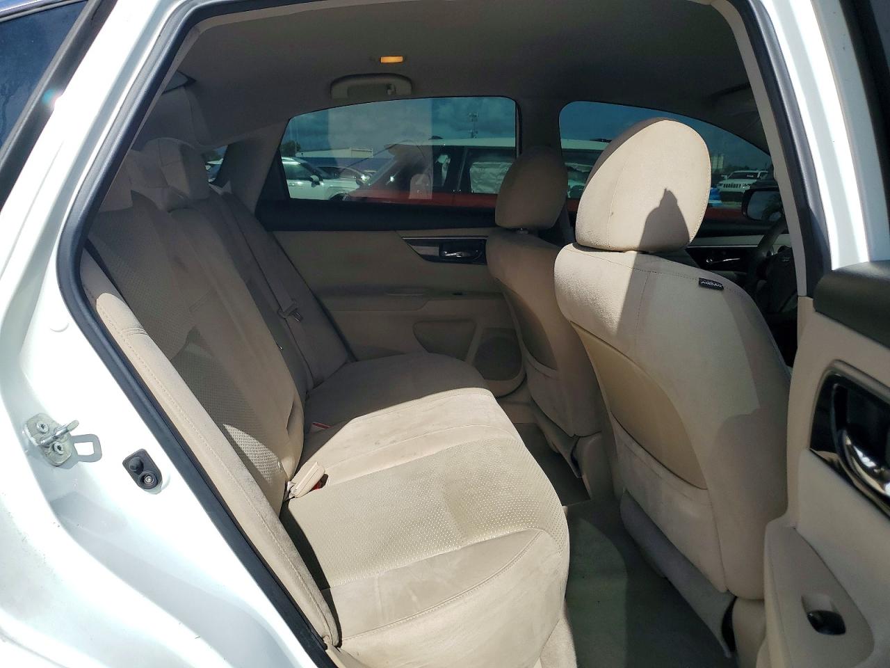 2014 Nissan Altima 2.5 S White vin: 1N4AL3AP9EC296799