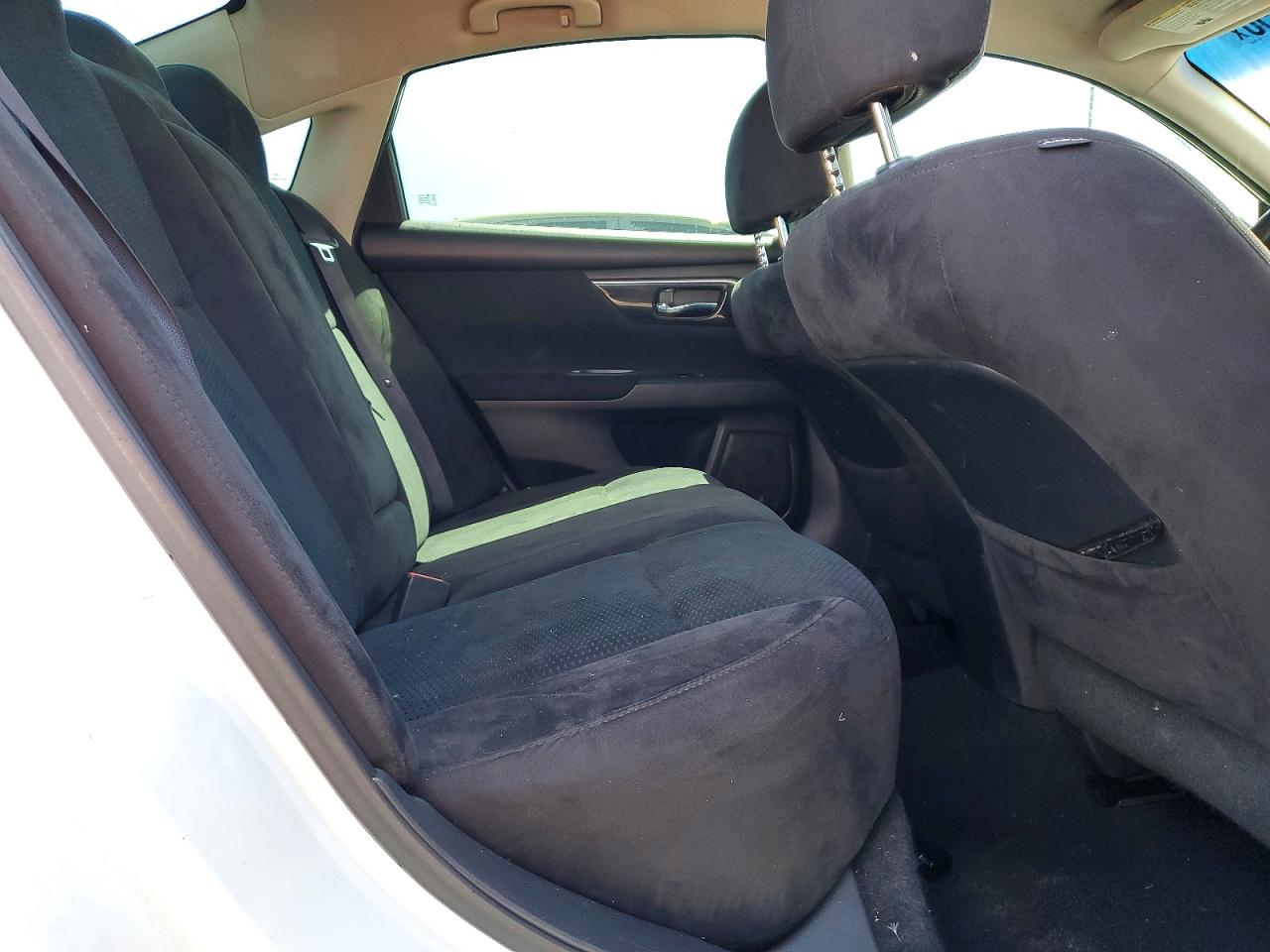 2014 Nissan Altima 2.5 S White vin: 1N4AL3AP9EC316436
