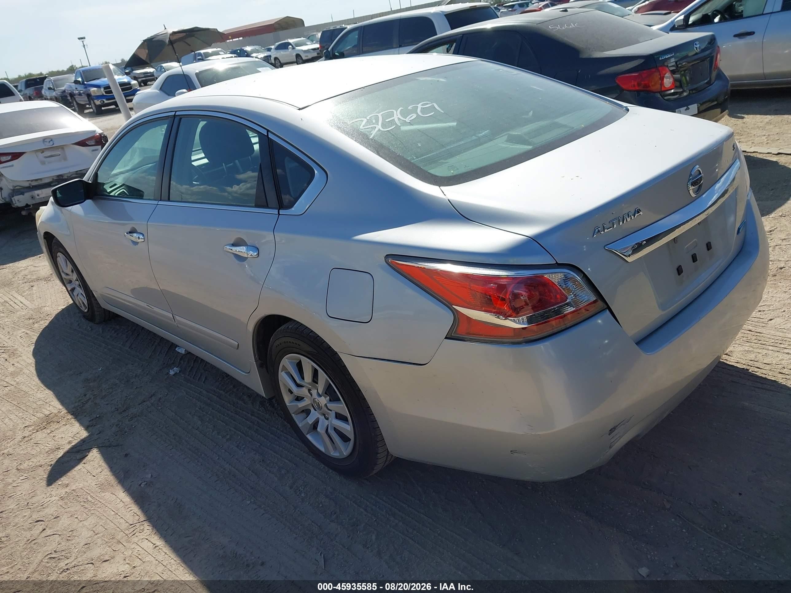 2014 Nissan Altima 2.5 S Silver vin: 1N4AL3AP9EC327629