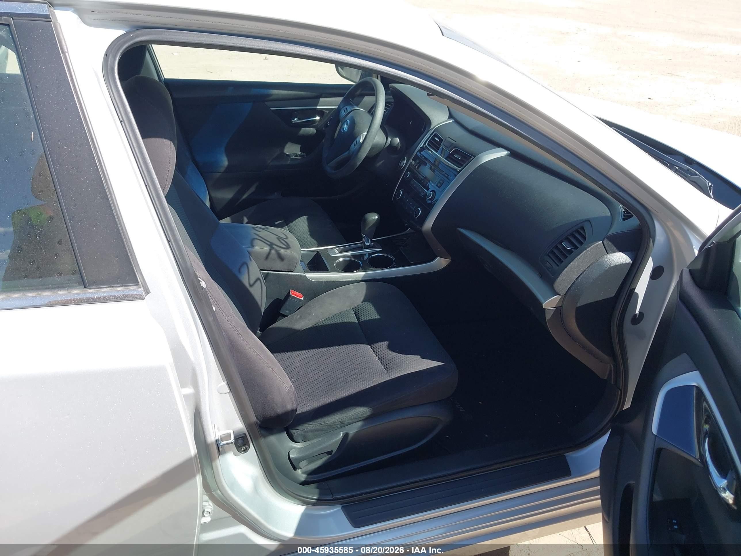 2014 Nissan Altima 2.5 S Silver vin: 1N4AL3AP9EC327629